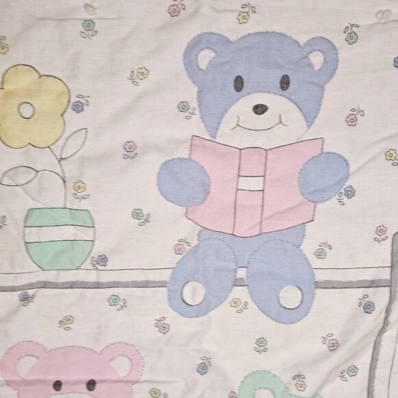 VTG 80s Hand Stitched Baby Quilt Blanket Hearts Teddy Bears Reading Books - Picture 4 of 10